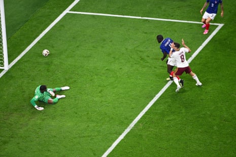 Fabian Ruiz toe-pokes the ball wide.