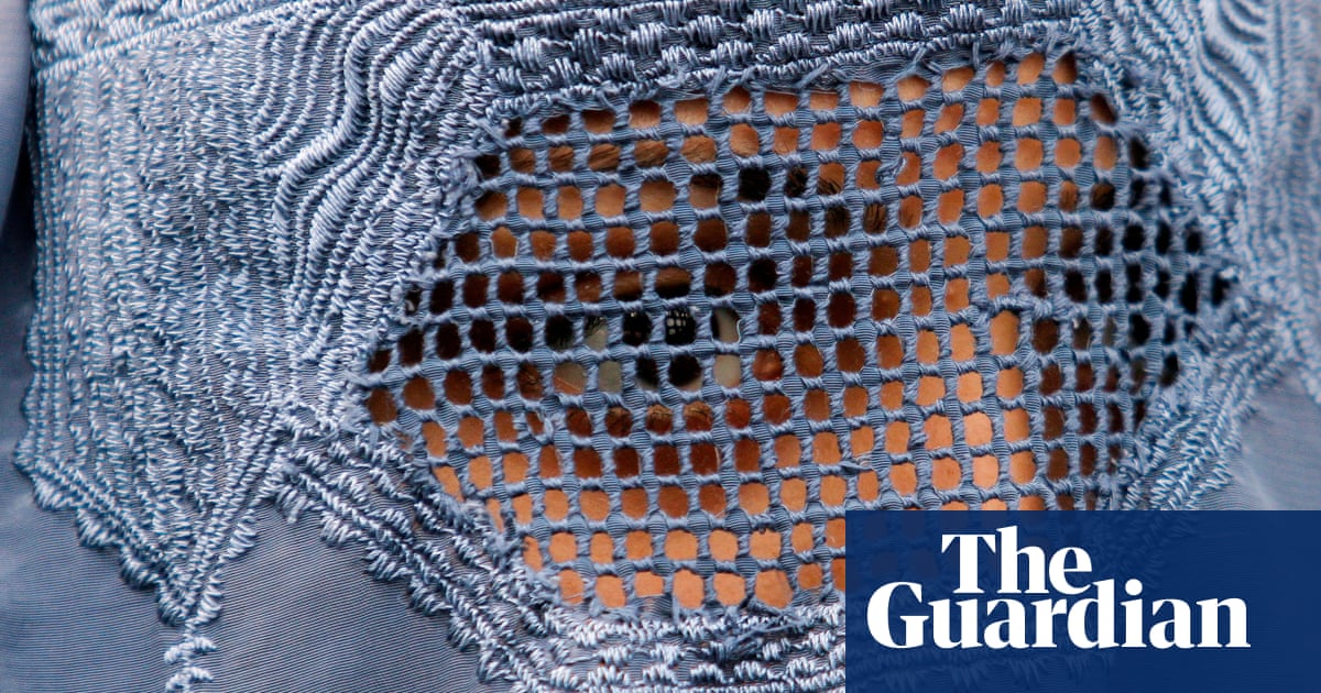 Female Afghan judge wins legal battle to come to UK