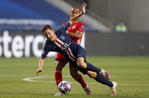 PSG’s Ander Herrera tumbles as he contests possession with Bayern’s Thiago Alcântara.