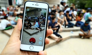 A person playing Pokémon Go in New York
