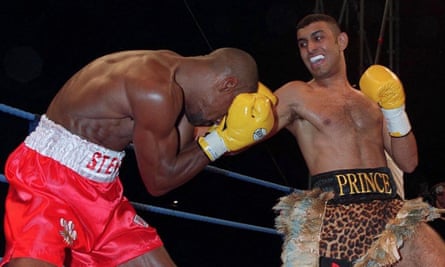 Prince Naseem Hameed in action against Steve Robinson in 1995