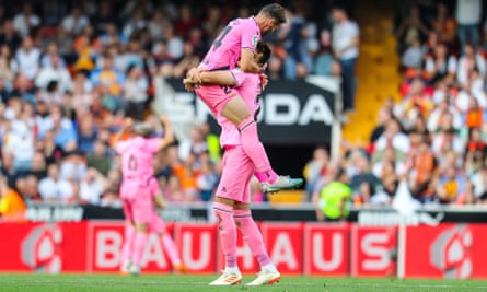 Espanyol players celebrate Martin Braithwaite’s goal
