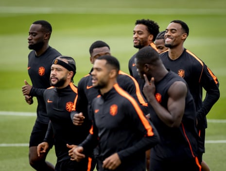 Lutsharel Geertruida, Memphis Depay, Quinten Timber and Ryan Gravenberch of the Netherlands during a training session of the Dutch national team in Kansas City