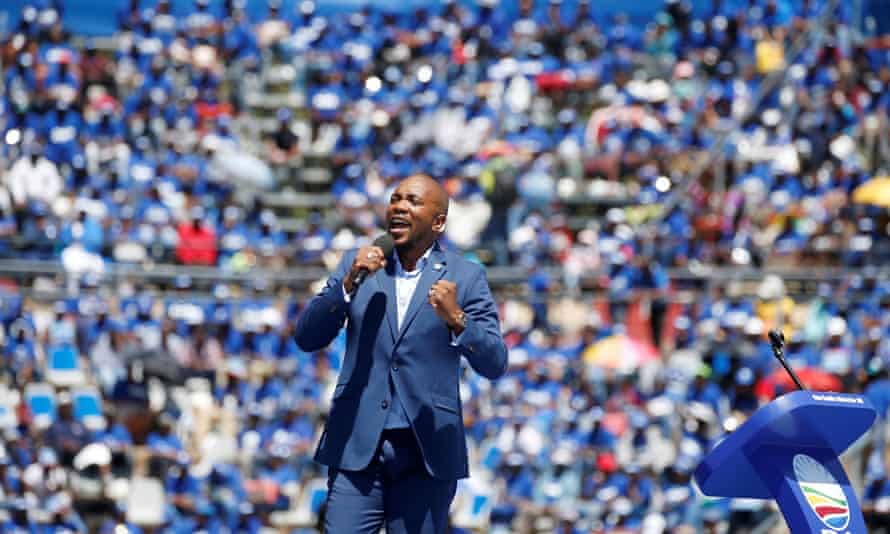 Mmusi Maimane, el líder de la Alianza Democrática.