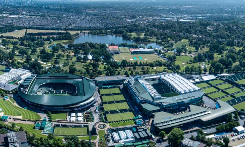 Across the road in the centre of the image is Wimbledon Park golf club whose ground the AELTC will be using rather earlier than 2041.