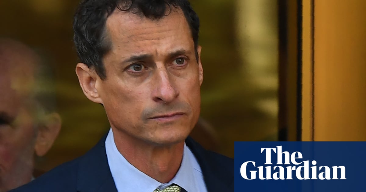 Anthony Weiner says female politicians judged much more harshly than men'