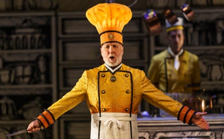 Brindley Sherratt as Sarastro in the Glyndebourne production of Die Zauberflöte.