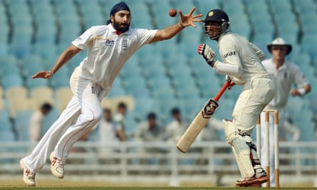 Monty Panesar attempts a catch during the second day of practice against Mumbai A in 2012