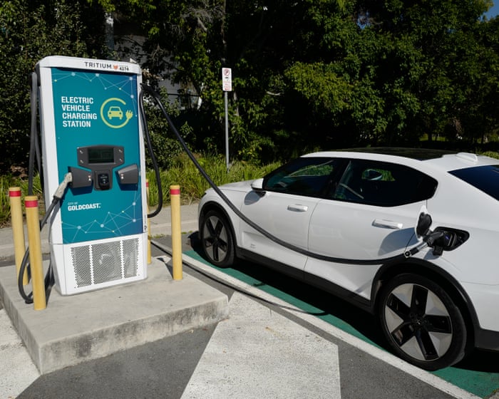 News live: Australians splurging on EVs and not travelling overseas, ABS data shows; economy grows by 2.1% in year to June