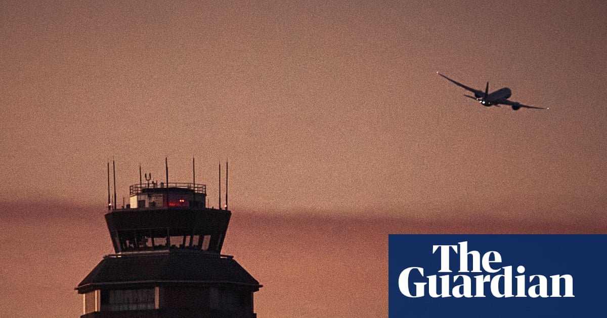 Close call between Alaska Airlines and Fedex planes at Newark airport under investigation