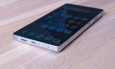 The Samsung Galaxy S25 Ultra on a table.