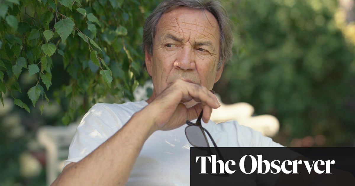 Actor Robert Lindsay on his role in Sherwood and growing up in a ...