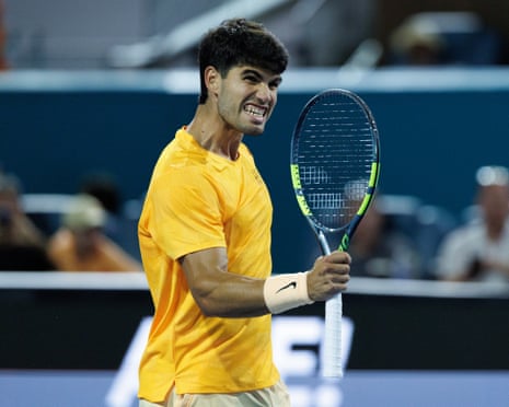 Carlos Alcaraz cuts through the noise to ease past Joao Fonseca at Miami Open | Tennis | The Guardian