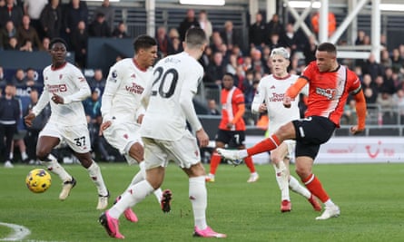 Carlton Morris shoots on goal