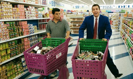 Luís Guzman and Adam Sandler in Punch-Drunk Love