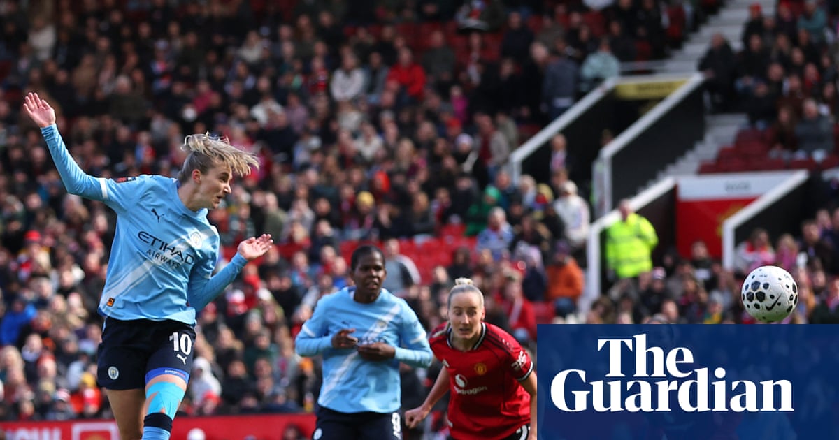 Miedema propels Manchester City closer to WSL title with derby stroll against United
