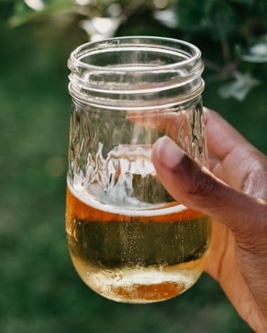 glass of cider
