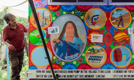 Paintings of people in traditional Pakistani truck-art style