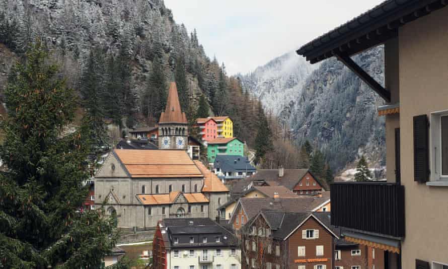 El pueblo de Göschenen en el extremo norte del túnel es una buena parada.
