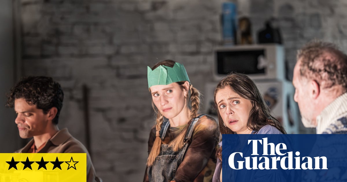 Christmas Day review – Sam Grabiner serves up gripping dinner-table debate | Theatre Christmas Day review – Sam Grabiner serves up gripping dinner-table debate | Theatre