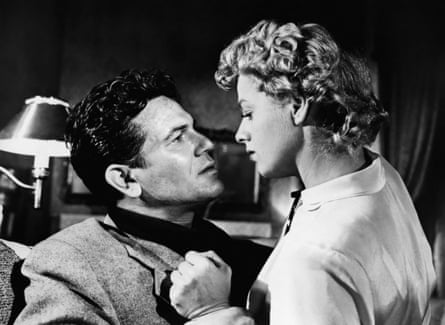 John Garfield with Shelley Winters in He Ran All the Way (1951).