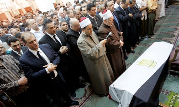 Ashraf Marwan’s funeral in Cairo on 1 Jul 2007.