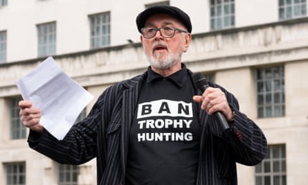 Peter Egan speaking at a march against trophy hunting in London