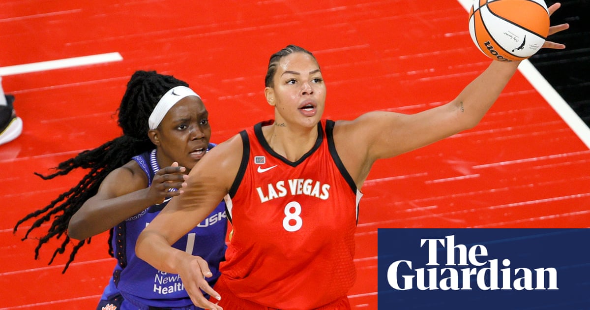 WNBA coach suspended after making comment about Liz Cambage’s weight