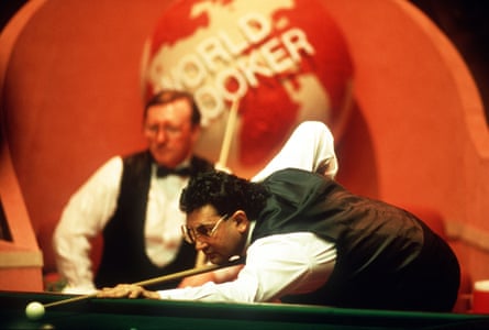 Joe Johnson in action against Dennis Taylor at the 1991 world championships.