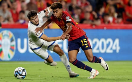 Euro 2024 roundup: Frattesi guides Italy past Ukraine, Spain hit Cyprus for six | Euro 2024 qualifying 5 Lamine Yamal was electric for Spain on the day he became his country’s youngest-ever starter.
