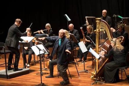 Barrie Rutter (centre) performs with City of London Sinfonia musicians conducted by Matthew Kofi Waldren in Perfection, of a Kind: Britten vs Auden.