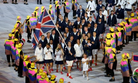 Andy Murray leads out Team GB during the Rio Olympic Games 2016 opening ceremony