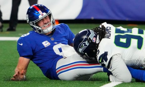 Daniel Jones sacked 11 times as Seattle Seahawks rout New York Giants, NFL