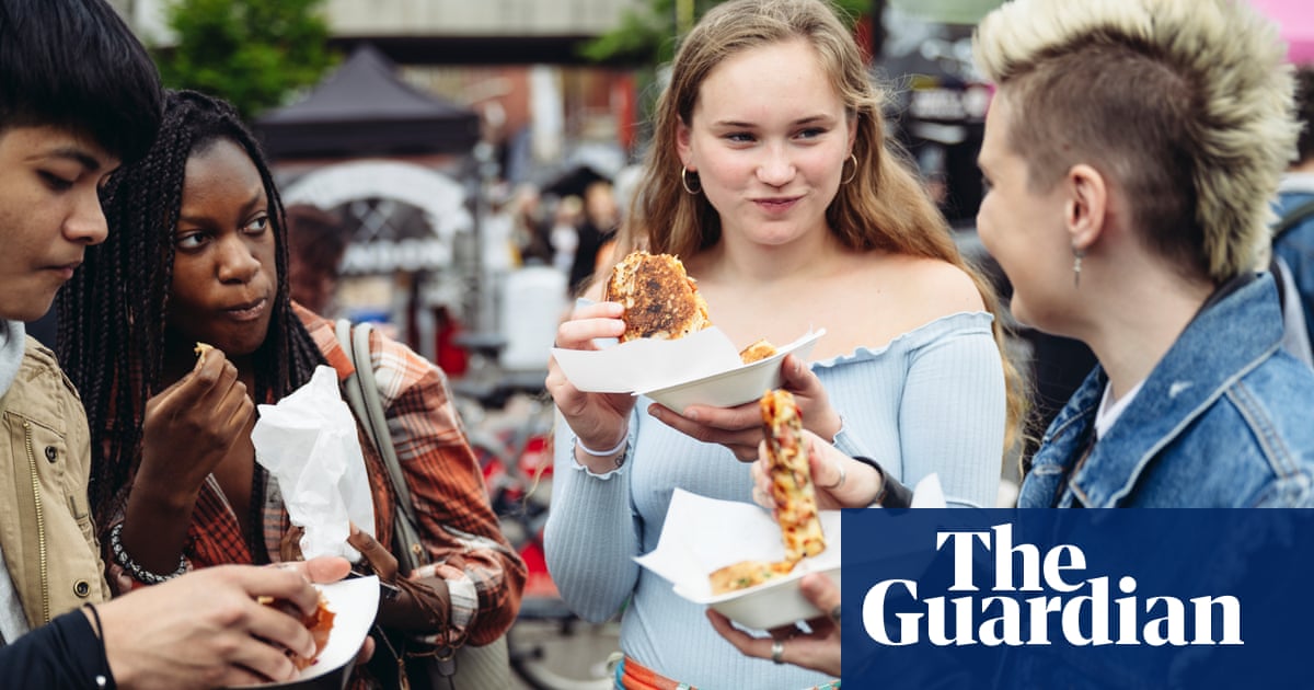 Scientists create ‘e-Taste’ device that could add flavour to virtual reality experiences | Science Scientists create ‘e-Taste’ device that could add flavour to virtual reality experiences | Science