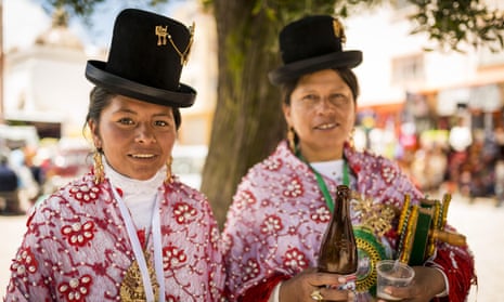 Cholitas paceñas: Bolivia's indigenous women flaunt their ethnic pride |  Bolivia | The Guardian