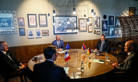 (L-R) Azerbaijani president Ilham Aliyev, European council president Charles Michel, Armenian prime minister Nikol Pashinyan, German Chancellor Olaf Scholz and French president Emmanuel Macron meet at Mimi Castle in Bulboaca, Moldova, on Thursday.