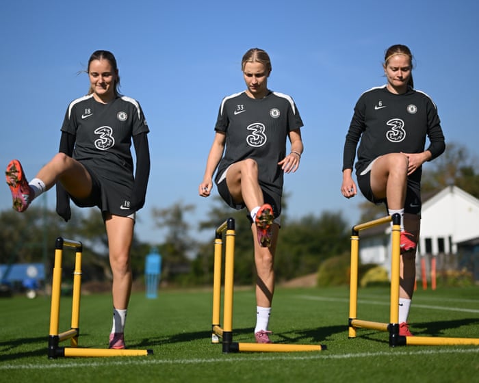 Chelsea juggernaut heads to Manchester United for trickiest WSL test so far
