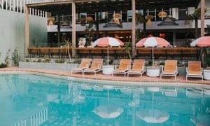 Bể bơi tại The Island Gold Coast
