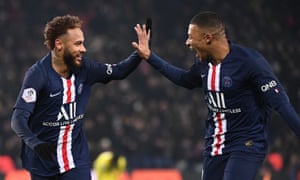 Neymar (left) is congratulated by Kylian Mbappé after opening the scoring against Nantes at the Parc des Princes on Wednesday.