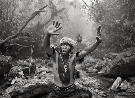 Shaman Angelo Barcelos (Koparihewe) from the community of Maturaca.