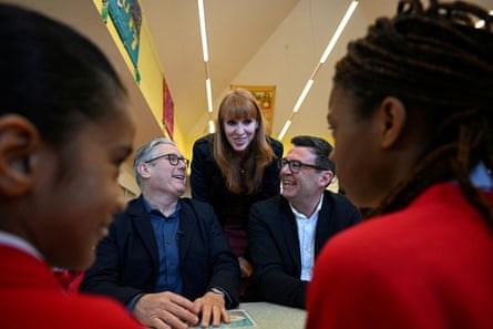 Keir Starmer, Angela Rayner and Andy Burnham talk to schoolchildren.