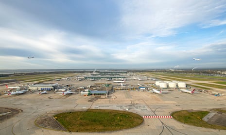 Heathrow Reopens Runway, Terminal in Sign of Travel Optimism - Bloomberg