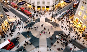 The pedestrian crossing at Oxford Circus in London