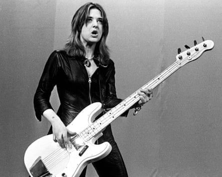 Suzi Quatro plays guitar