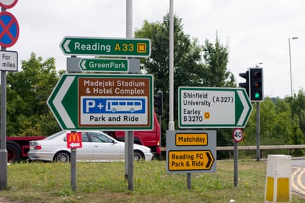 Directional signposts on Junction 11 of the M4 motorway in Reading Berkshire pointing north up the A33. Image shot 2005.