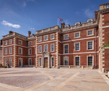 Trent Park House exterior.