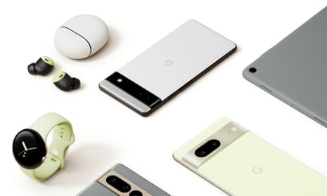 Google IO 2022 family shot with Pixel Buds Pro, Pixel Watch, Pixel 6a and 7 smartphones and Pixel Tablet.