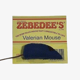 Zebedee’s valerian mouse cat toy.