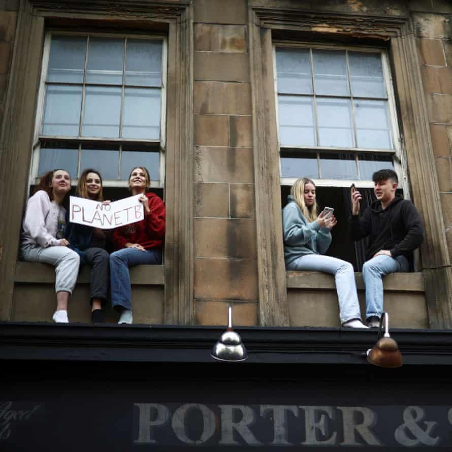 Agency photographer of the year – 2021 shortlist | World news 49 People watch a Fridays for Future march from their windows during the UN Climate Change Conference in Glasgow, 5 November