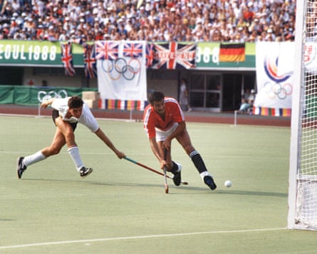 Imran Sherwani scores one of his two goals during the 1988 Olympic hockey final at Seongnam Stadium.
